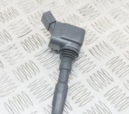 Skoda Yeti (5L) High voltage ignition coil 04E905110K 77300010