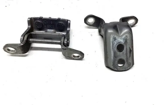 Rear door hinge set
