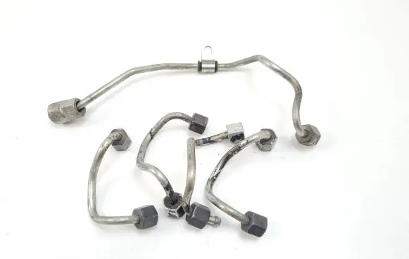Volvo S90, V90 Fuel injector supply line/pipe 