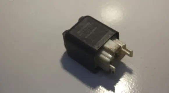 Ford Mondeo MK II Other relay 0568001120