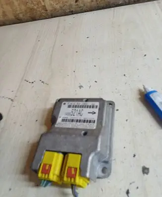 Chrysler PT Cruiser Airbag control unit/module 04896521AC 0285001807 TMD037530183