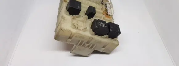 Ford Focus Fuse module 98AG14A073AE