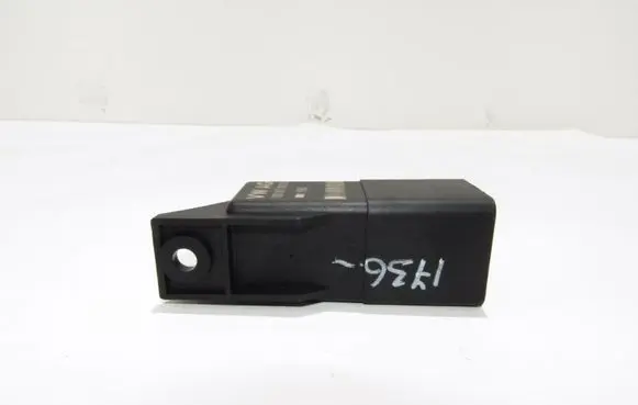 Seat Ibiza IV (6J,6P) Glow plug pre-heat relay 038907281D