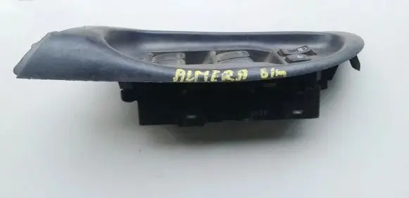 Nissan Almera N16 Electric window control switch