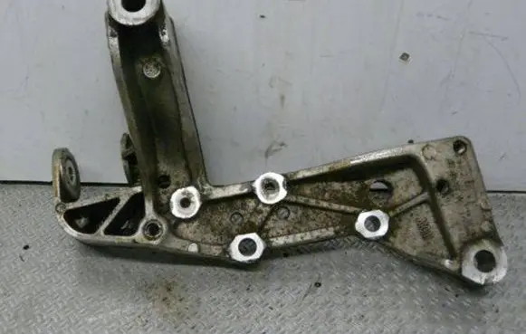 Audi A3 S3 8P Front lower control arm/wishbone 1K0199296E