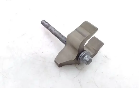 BMW X5 F15 Fuel Injector clamp holder 