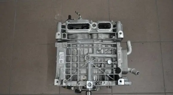 Renault 5 Engine block 290900505R 0P341 EPT100KW
