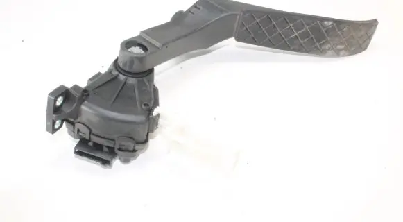 Volkswagen Touareg I Accelerator throttle pedal 7L0723507E