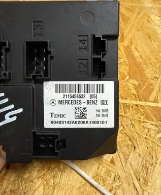 Mercedes-Benz CLS C219 Fuse module 2115459001