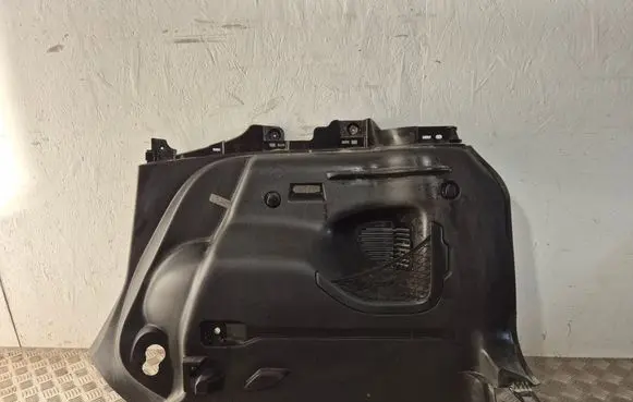 Trunk/boot lower side trim panel
