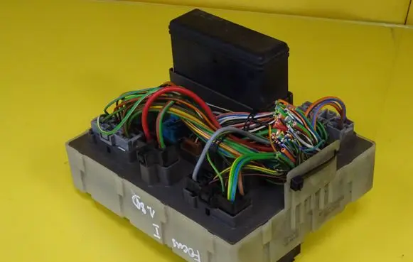Ford Focus Fuse box set 518251806 98AG14A073CG