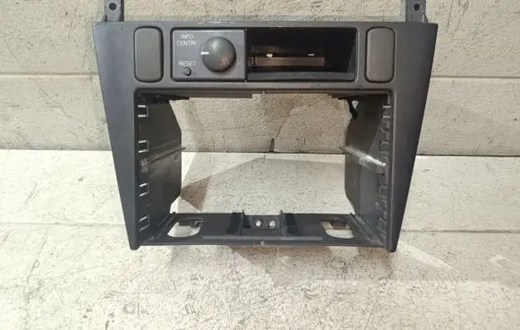 Volvo S40, V40 Radio/GPS head unit trim 30867740