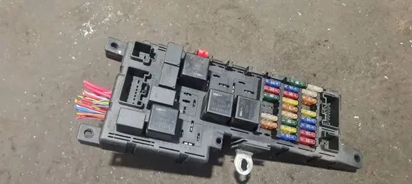 Volvo V70 Fuse box set 9452993 518322110