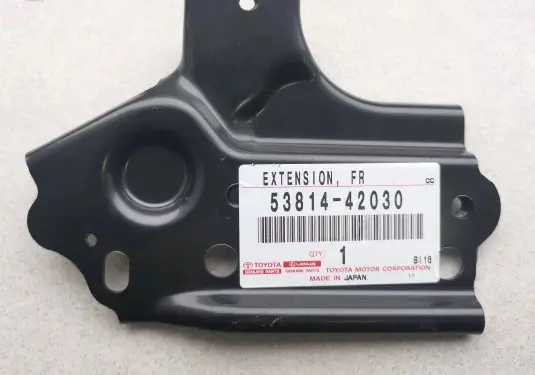 Fender mounting bracket