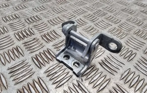 Honda CR-V Rear door upper hinge