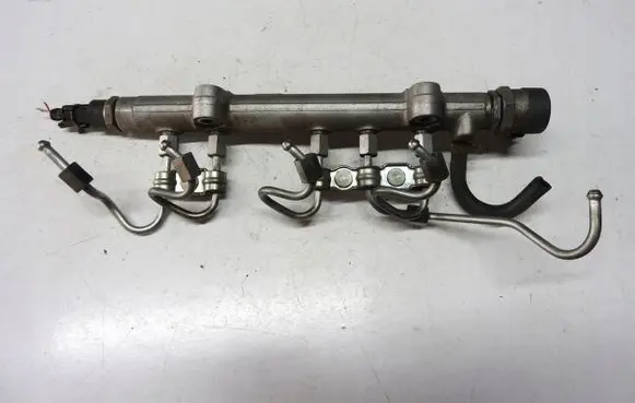 Toyota Auris 150 Fuel main line pipe 0445214132