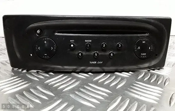 Radio/CD/DVD/GPS head unit