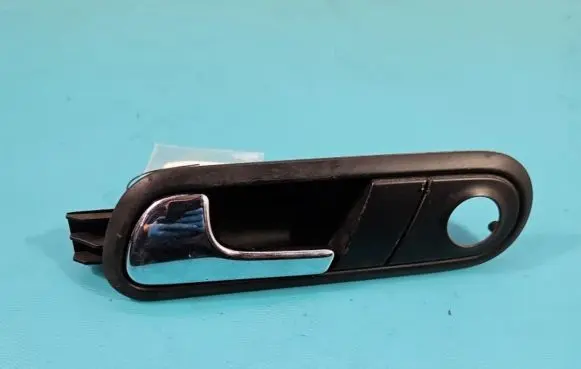 Seat Cordoba (6L) Front door interior handle 6L0837113 IMPRK1362394