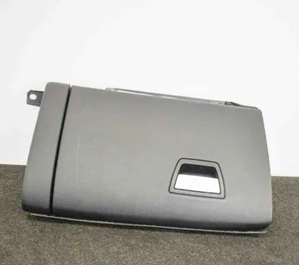 Maserati Ghibli Glove box 670010941 105349676C