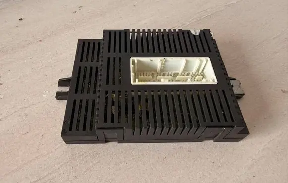 BMW 5 E60 E61 Light module LCM 9137776