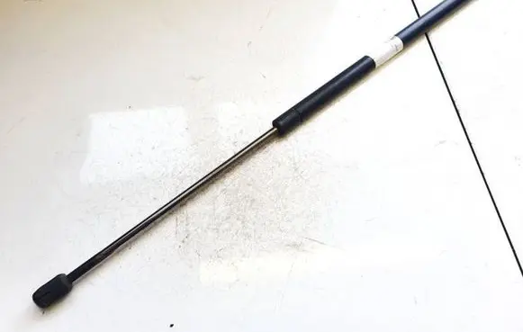 Rear wiper blade arm