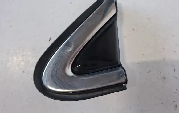 Lexus RX 450H Fender end trim 6011848030