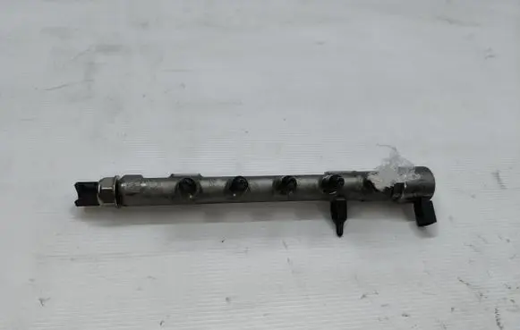 Mercedes-Benz E W212 Fuel main line pipe A6510700595