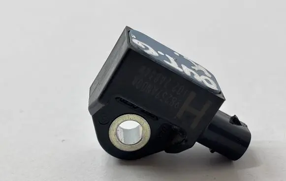 Subaru Outback (BT) Airbag deployment crash/impact sensor 98237AN00A 1022A83AW