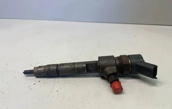 Opel Zafira B Fuel injector 0445110276