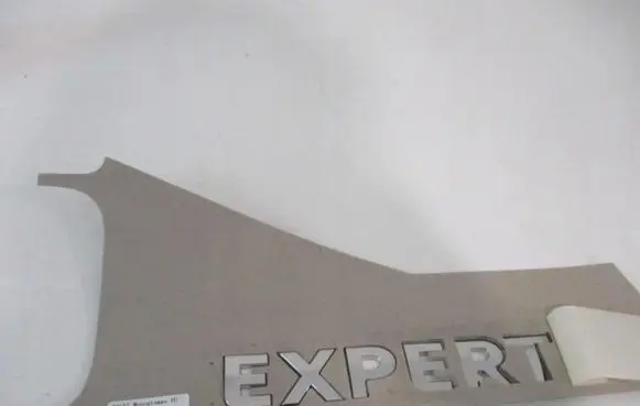 Peugeot Traveller Manufacturers badge/model letters 98148106VD