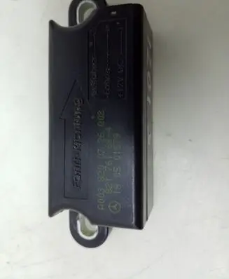 Mercedes-Benz CLS C219 Airbag deployment crash/impact sensor A0038200726