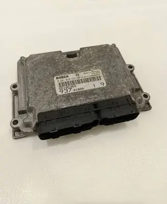 Alfa Romeo 147 Engine control unit/module 55185365 0281010332 93741AAA