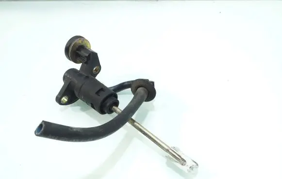 Clutch slave cylinder