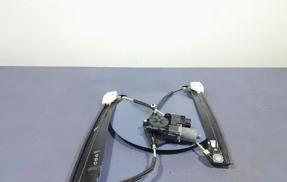 Skoda Kamiq Front door window regulator with motor 2Q1959405E