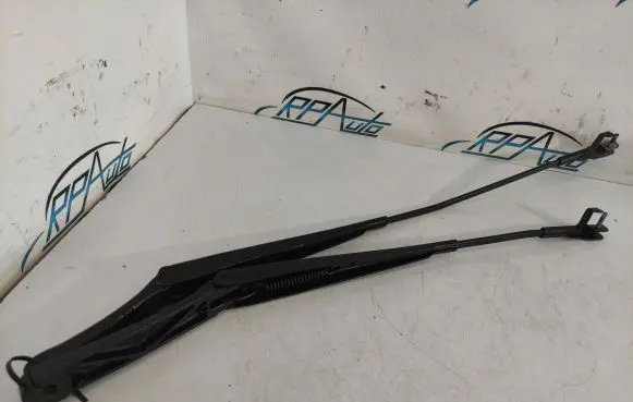 Volkswagen Golf V Front wiper blade arm 1K1955410 1K1955409