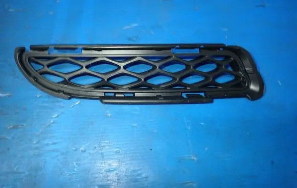 Dodge Durango III Front fog light trim/grill 68307813AA