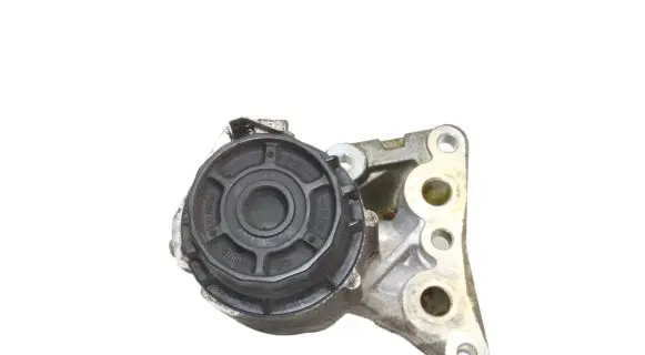 Toyota Auris 150 Oil filter mounting bracket