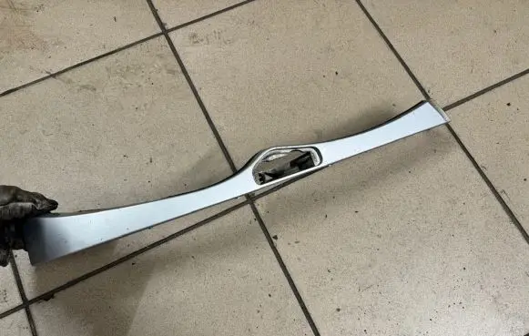 Under headlight/headlamp trim