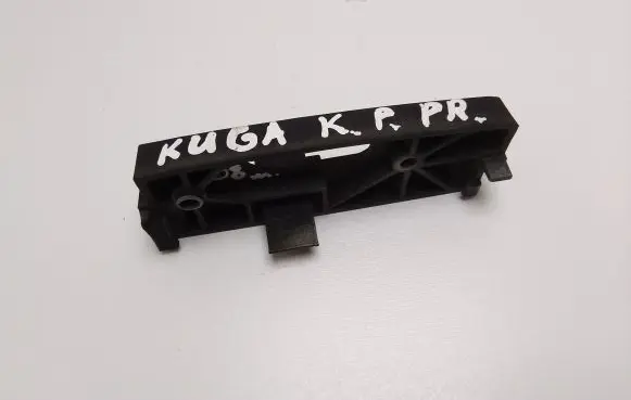 Ford Kuga I Front bumper mounting bracket