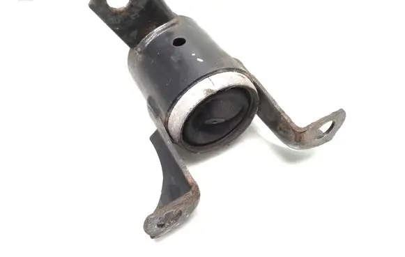 Ford Fiesta Engine mount bracket P4fpa