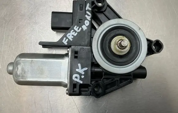Fiat Freemont Parking PDC control unit/module 131008 C22329100 WR12770