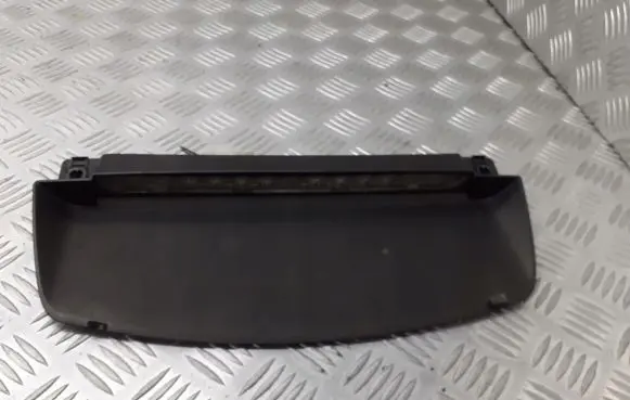Nissan Primera Third/center stoplight 270282
