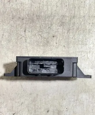 Volkswagen Touran III Power management control unit 3AA919041