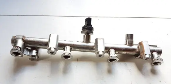 Nissan Qashqai J12 Fuel main line pipe 175207275R 2228632486 A4204761000