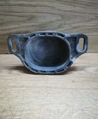 Audi A6 S6 C6 4F Engine mounting bracket 4F0199335C