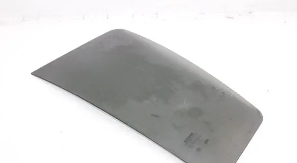 Nissan Pathfinder R51 Rear vent window glass 