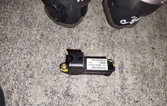 Audi TT Mk1 Airbag deployment crash/impact sensor 8N8959643 160301 0230Q0AL4MZ