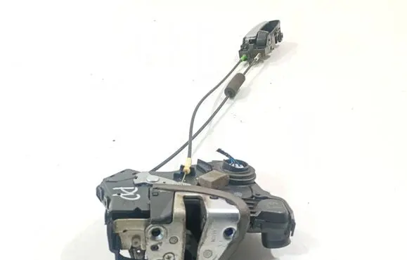 Suzuki Grand Vitara II Front door lock 51121116