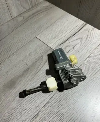 BMW 7 E65 E66 Seat adjustment motor 0390201989