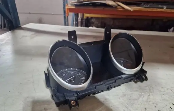 Jaguar XE Speedometer (instrument cluster) GX7310849EG